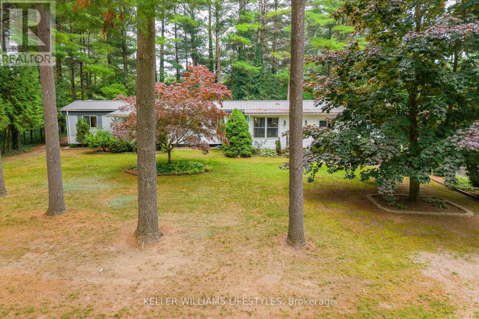 314 Black Spruce Drive, Central Huron, Ontario  N0M 1G0 - Photo 6 - X12297063