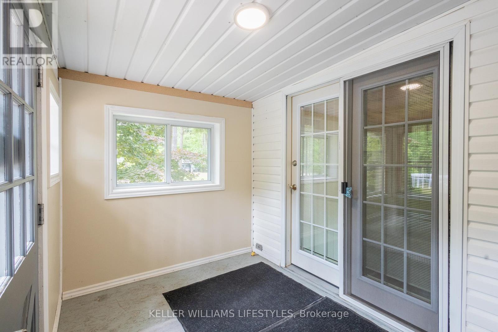 314 Black Spruce Drive, Central Huron, Ontario  N0M 1G0 - Photo 9 - X12297063