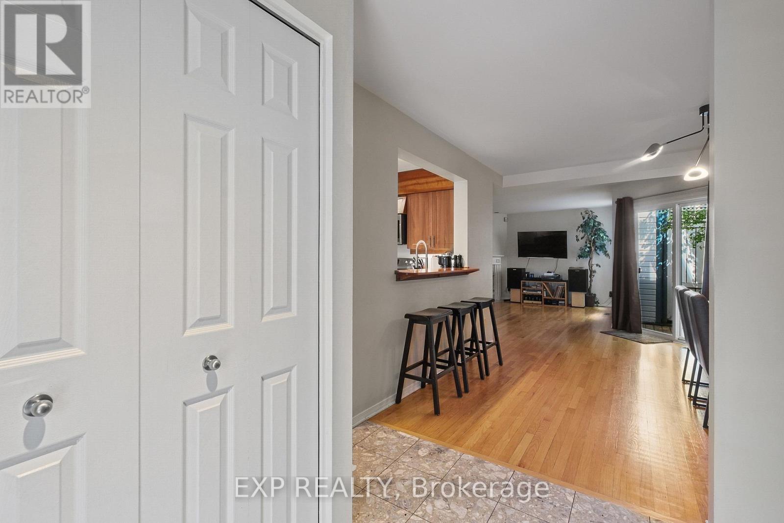 Property at 489 SUNNYSIDE AVENUE image 4