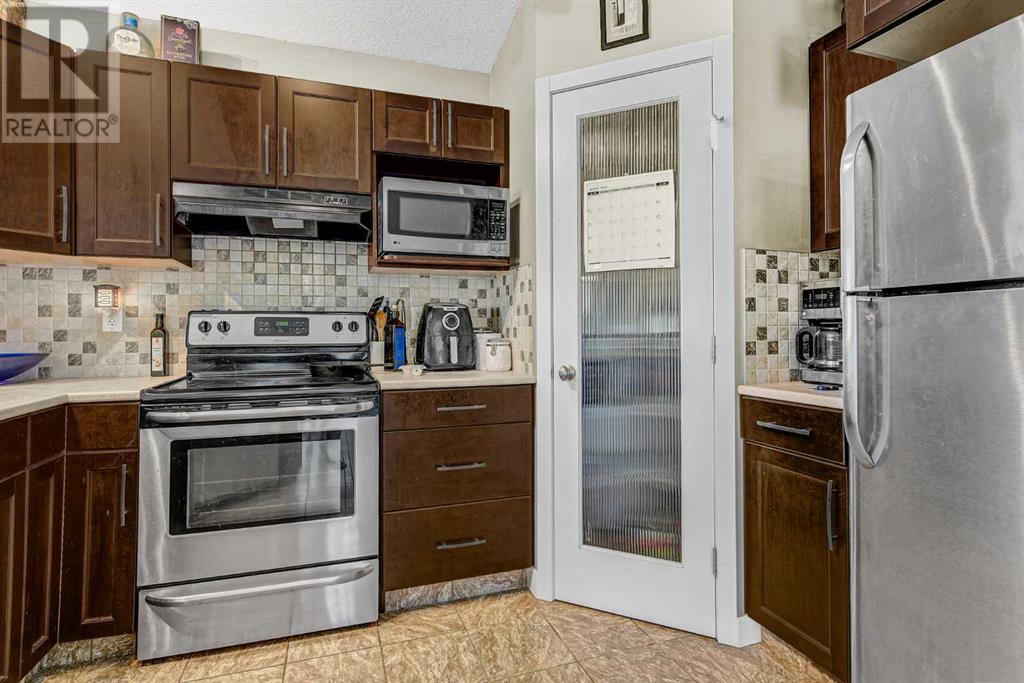 Property at 7545 115 Street image 5