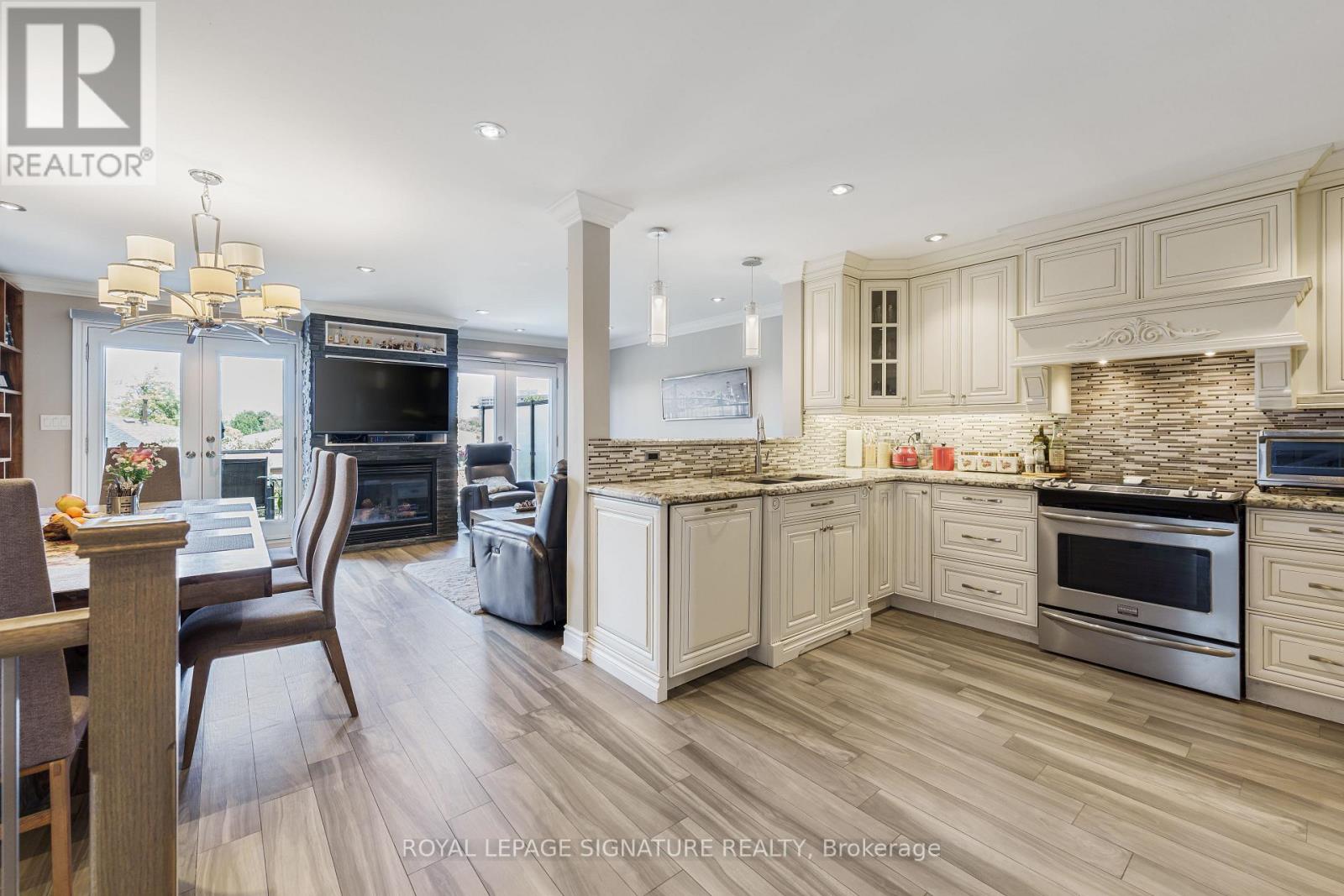 Property at 4091 DURSLEY CRESCENT image 4