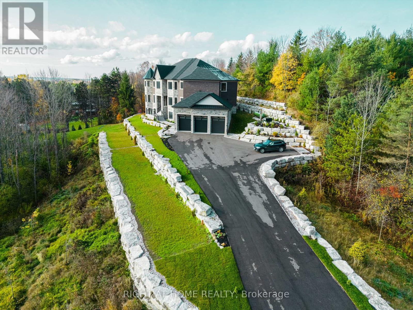 16158 Mount Pleasant Road, Caledon, Ontario  L7E 3M6 - Photo 3 - W12296917