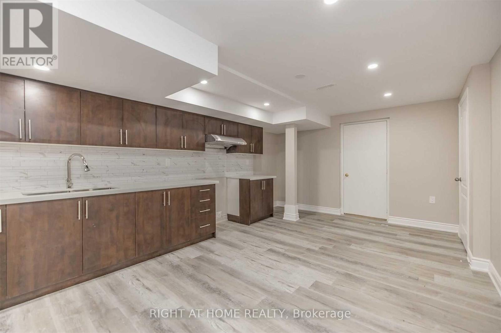 BSMT - 99 MASTERS GREEN CRESCENT, Brampton, Ontario