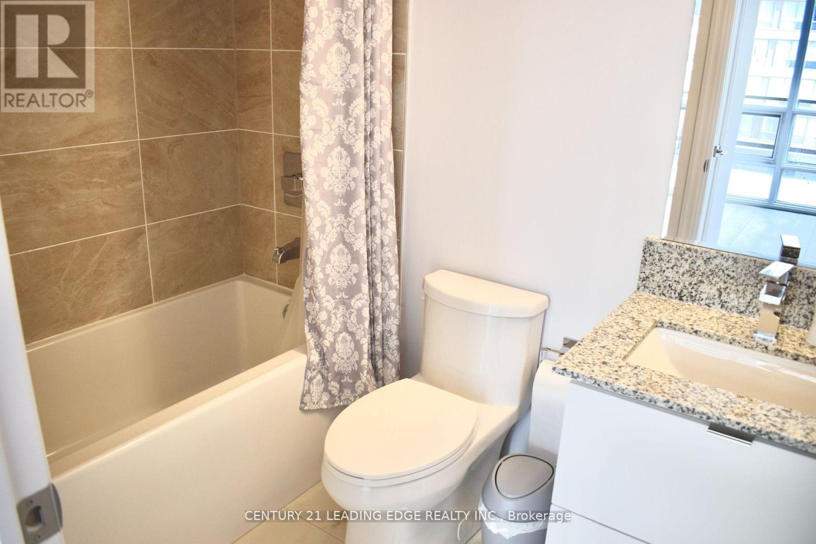 507 - 36 Elm Drive, Mississauga, Ontario  L5B 0N3 - Photo 7 - W12296928
