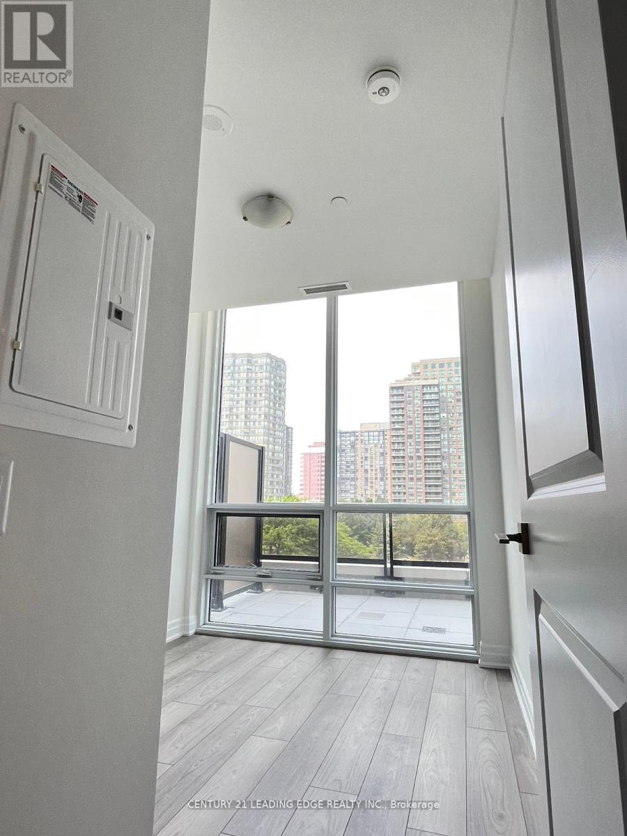507 - 36 Elm Drive, Mississauga, Ontario  L5B 0N3 - Photo 9 - W12296928