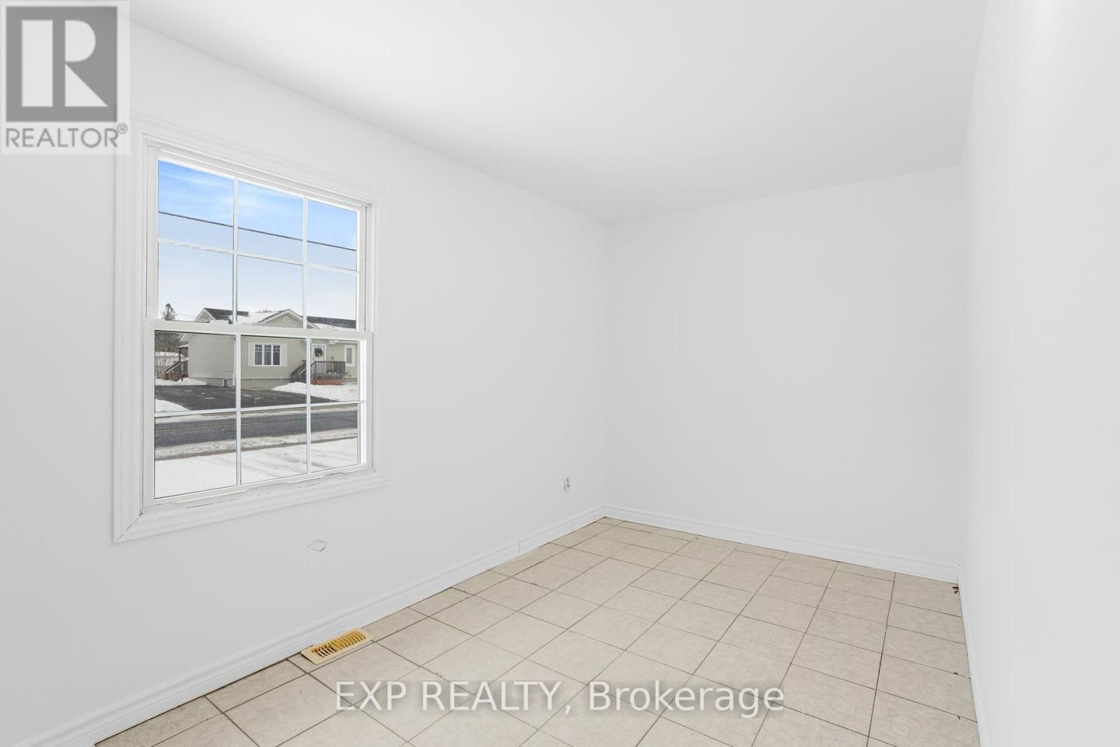 120 Herbert Street, The Nation, Ontario  K0A 2M0 - Photo 15 - X12189416