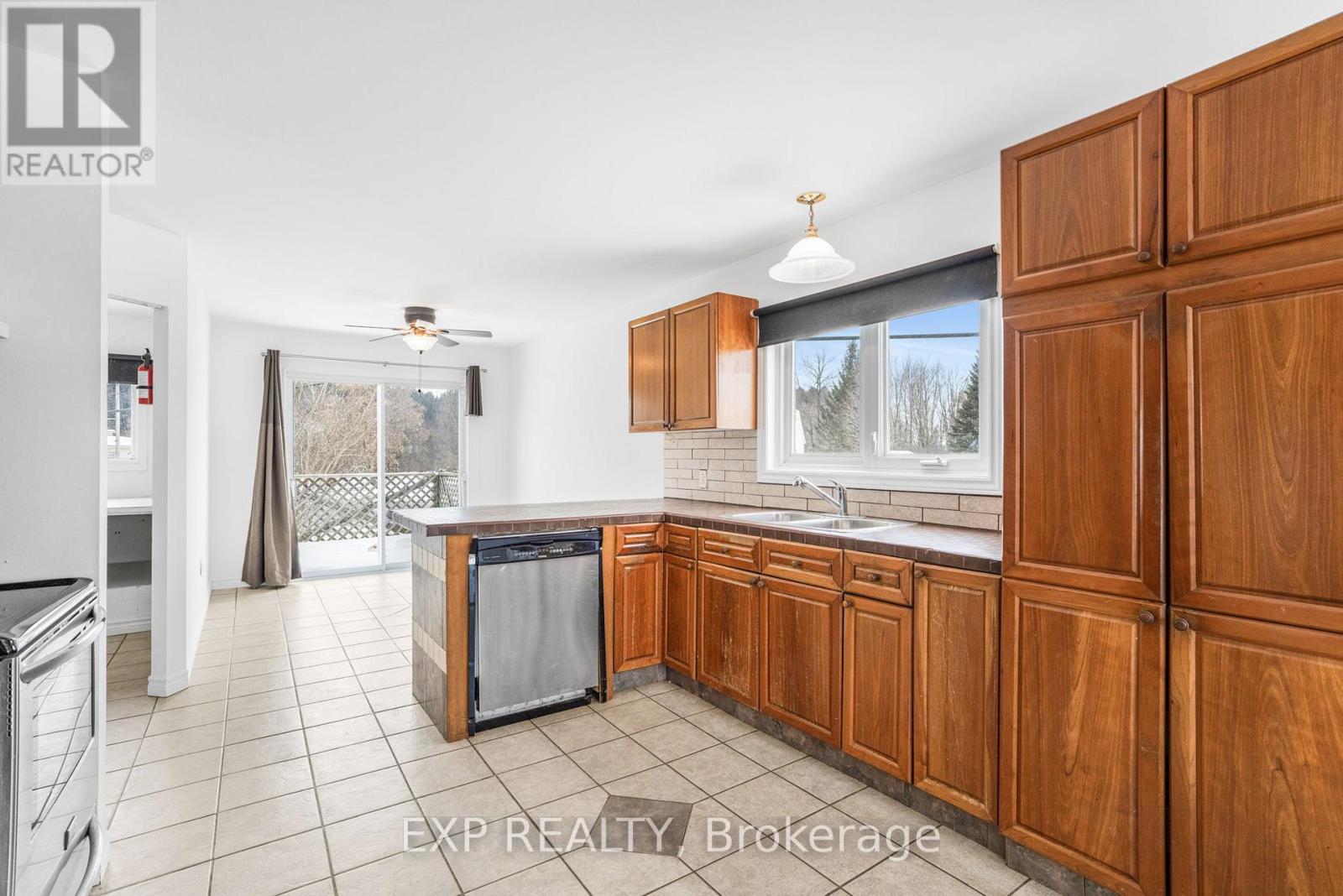 120 Herbert Street, The Nation, Ontario  K0A 2M0 - Photo 9 - X12189416