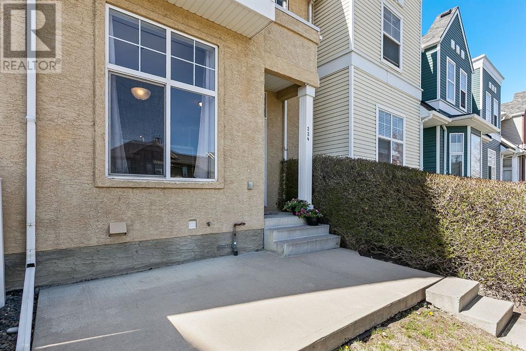 Property at 224 Mckenzie Towne Link SE image 4