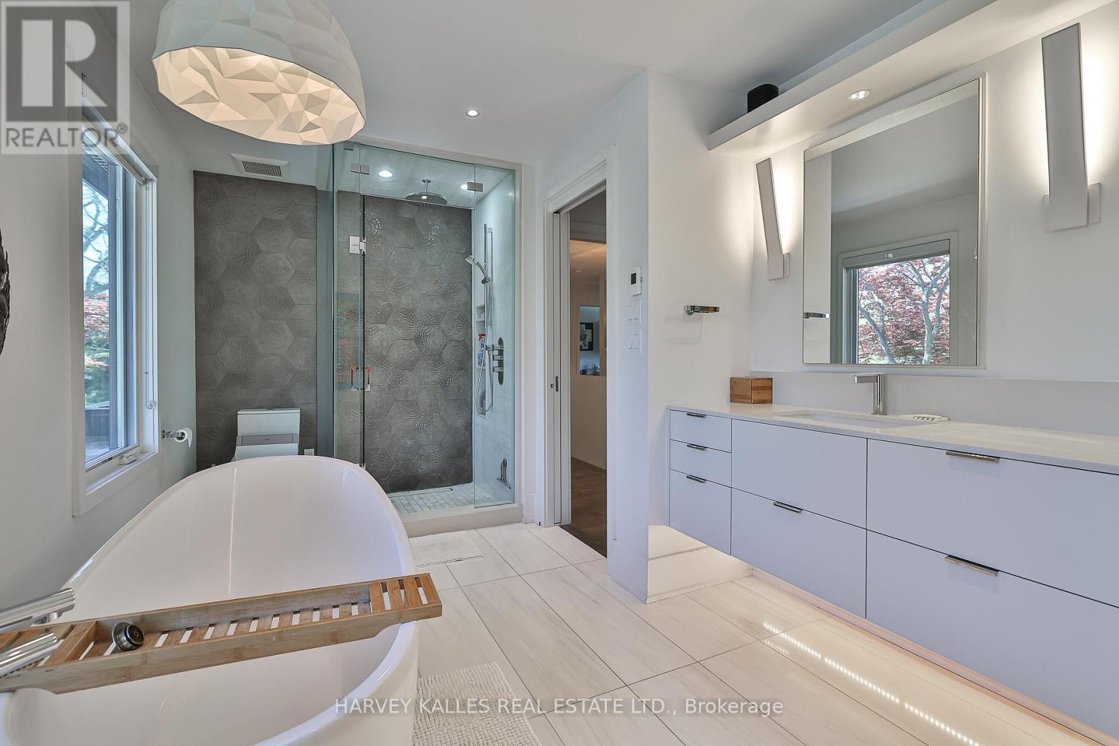 4 Kimloch Crescent, Toronto, Ontario  M3B 2J6 - Photo 24 - C12296946