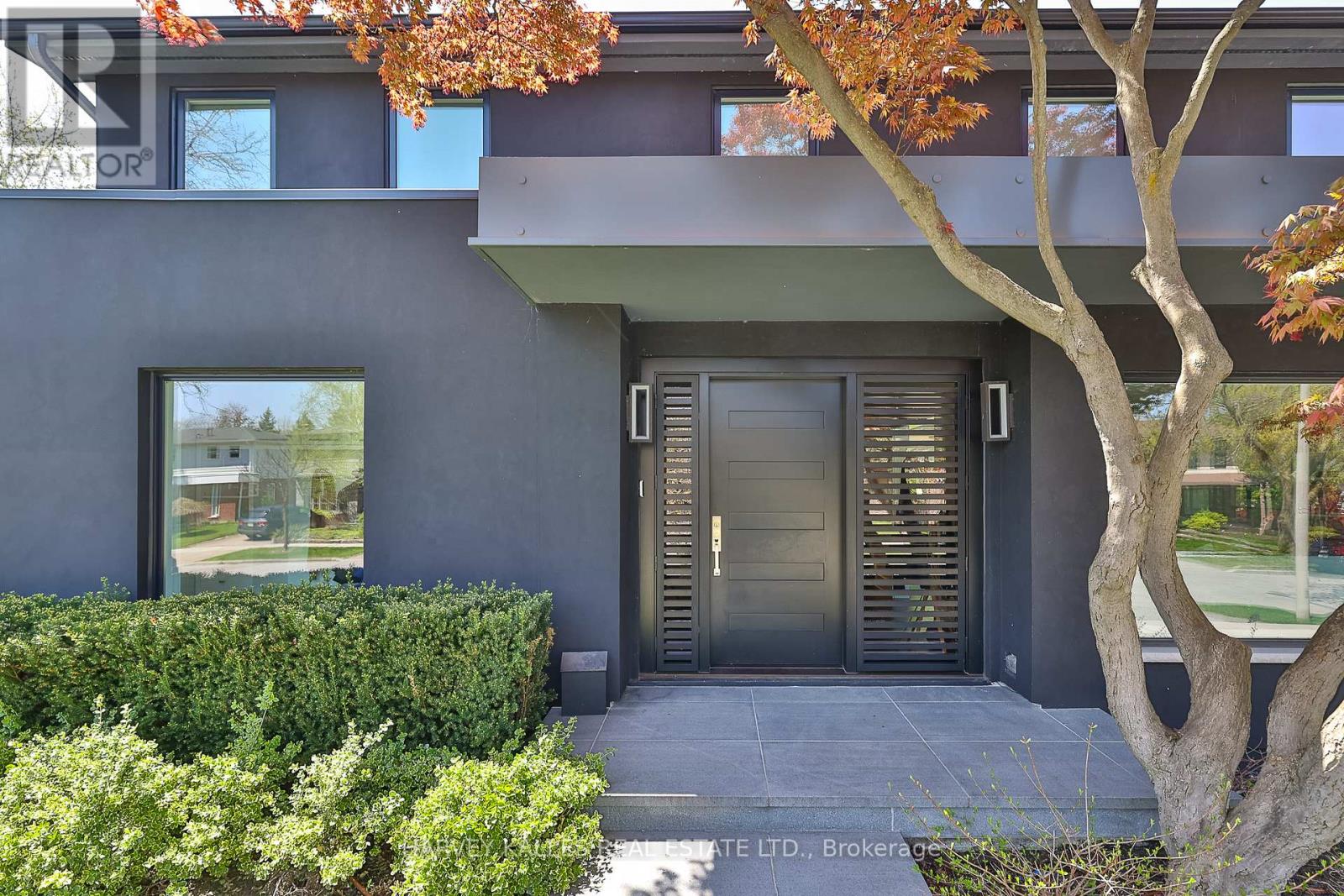 Property at 4 KIMLOCH CRESCENT image 3
