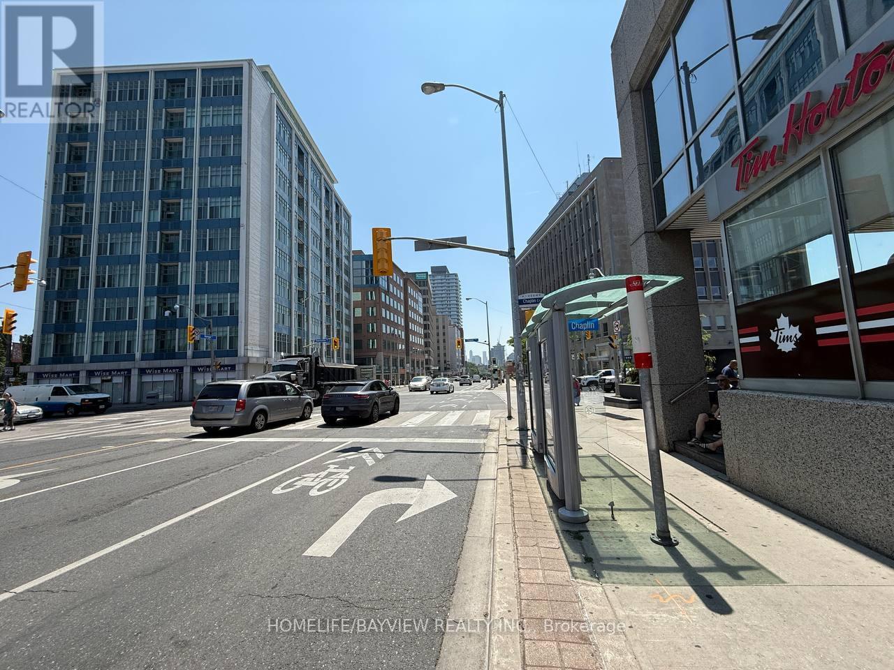 1910 Yonge Street, Toronto, Ontario  M4S 3B2 - Photo 4 - C12297015
