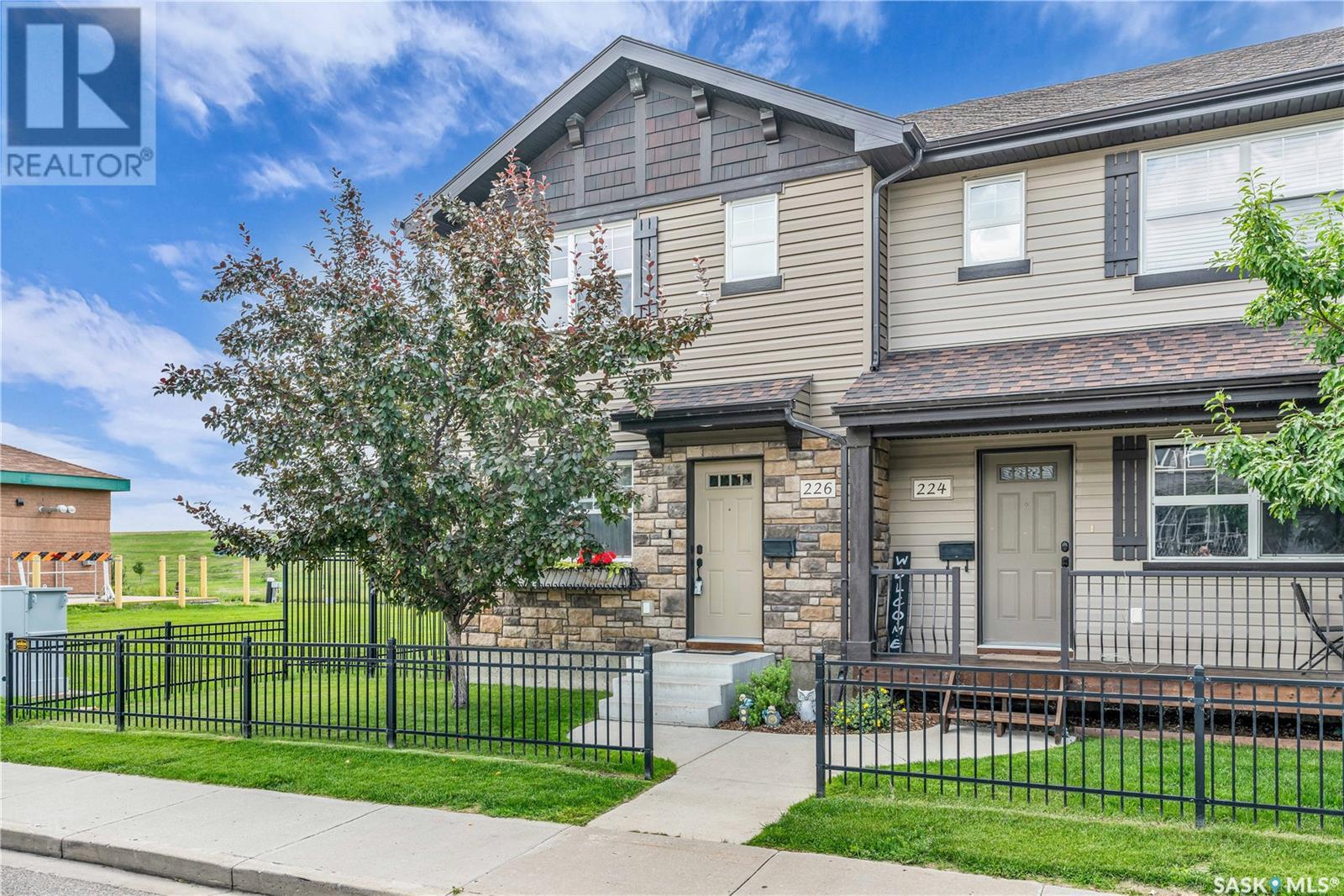 Property at 226 Langlois WAY image 2
