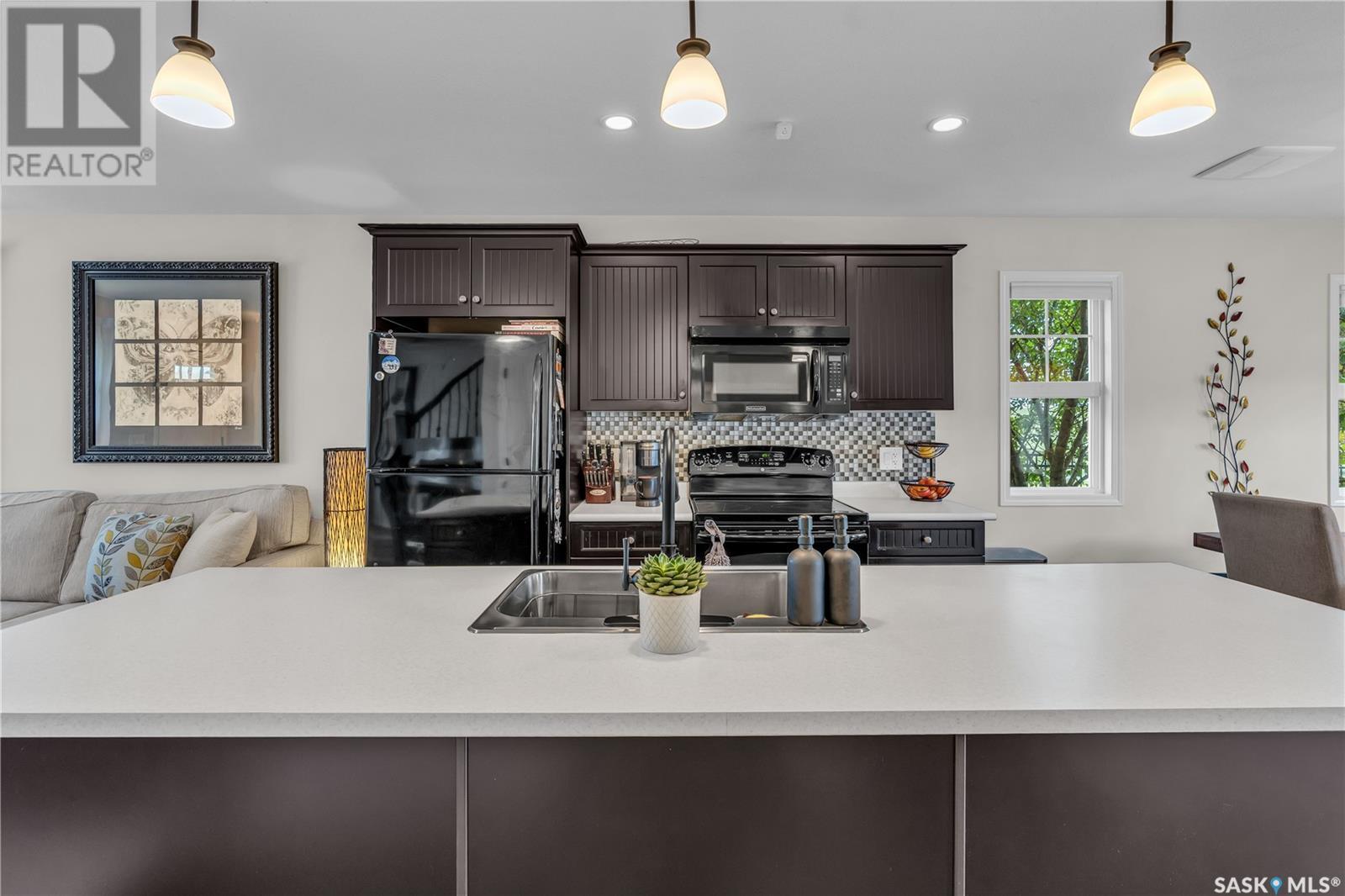 Property at 226 Langlois WAY image 4