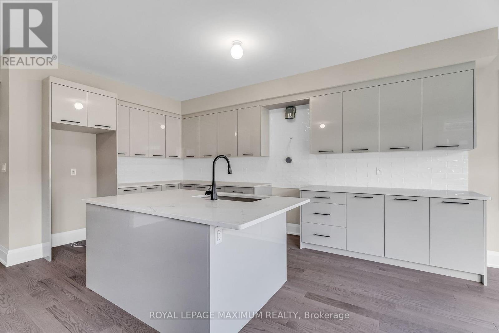 17 Bertram Gate, Whitby, Ontario  L1P 0M5 - Photo 10 - E12297048