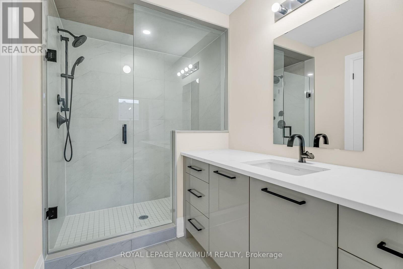 17 Bertram Gate, Whitby, Ontario  L1P 0M5 - Photo 20 - E12297048