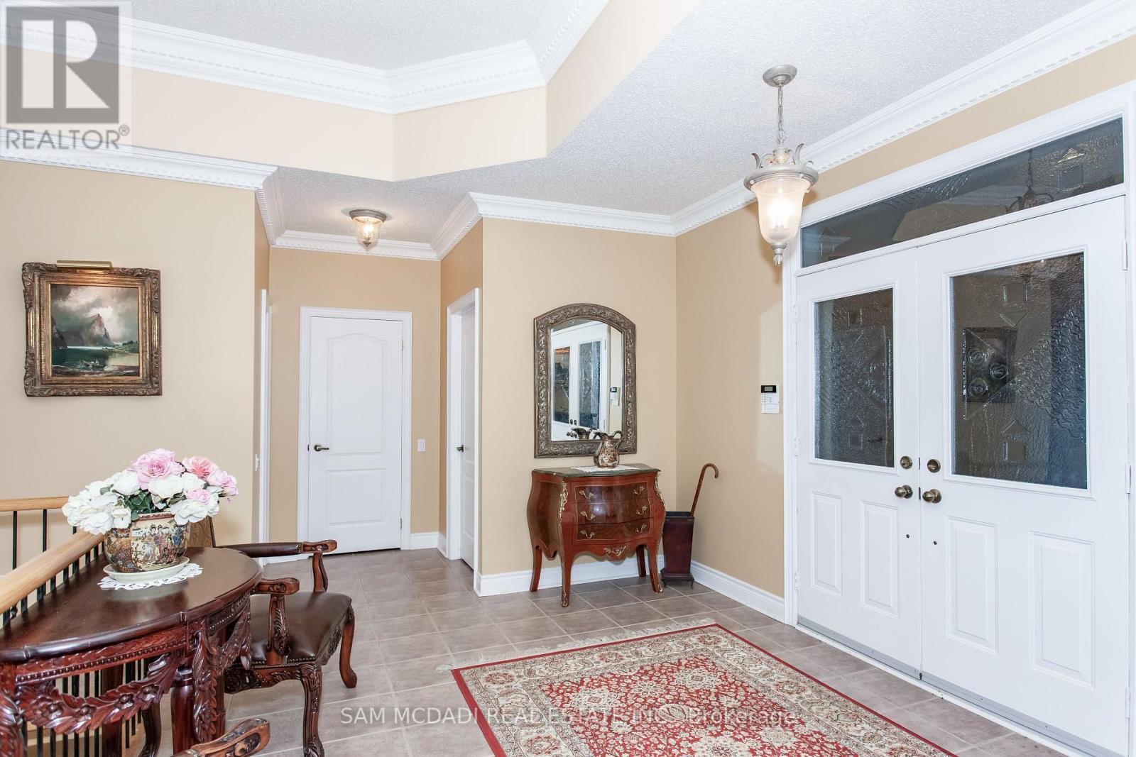 Property at 50 LINKS LANE image 5