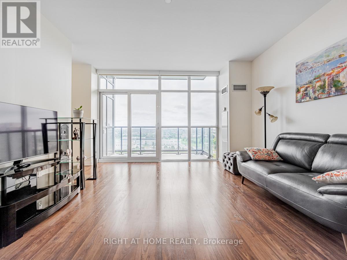 1010 - 65 Oneida Crescent, Richmond Hill, Ontario  L4B 0G9 - Photo 11 - N12296940