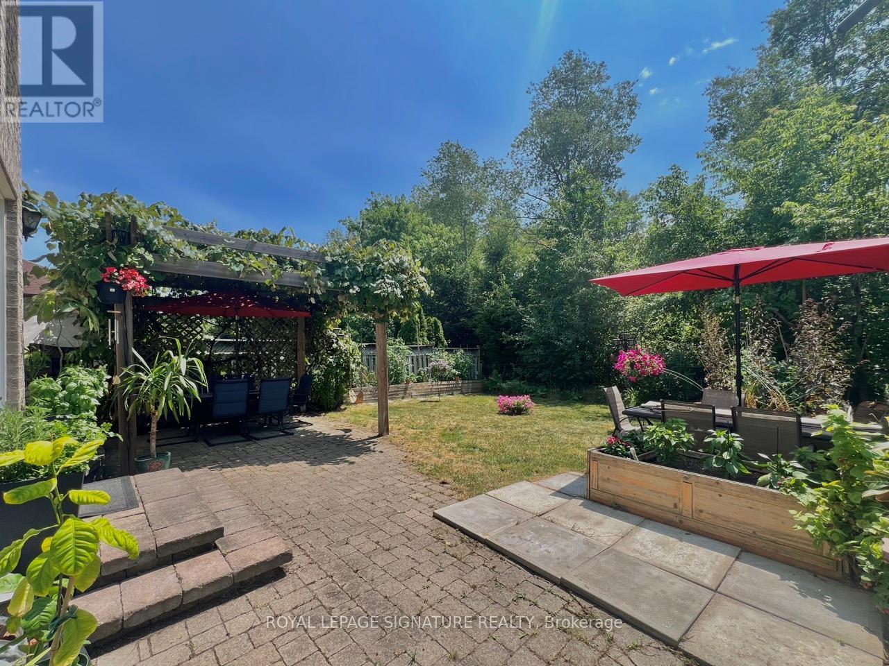 Property at 133 HUMBERLAND DRIVE image 5