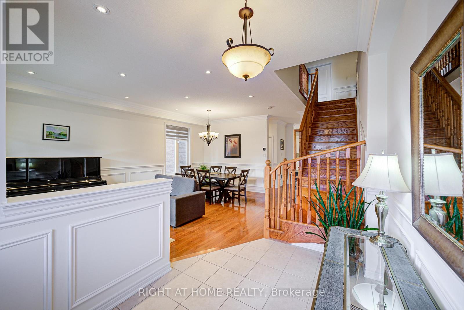 16 Milos Road, Richmond Hill, Ontario  L4E 0J9 - Photo 11 - N12297011