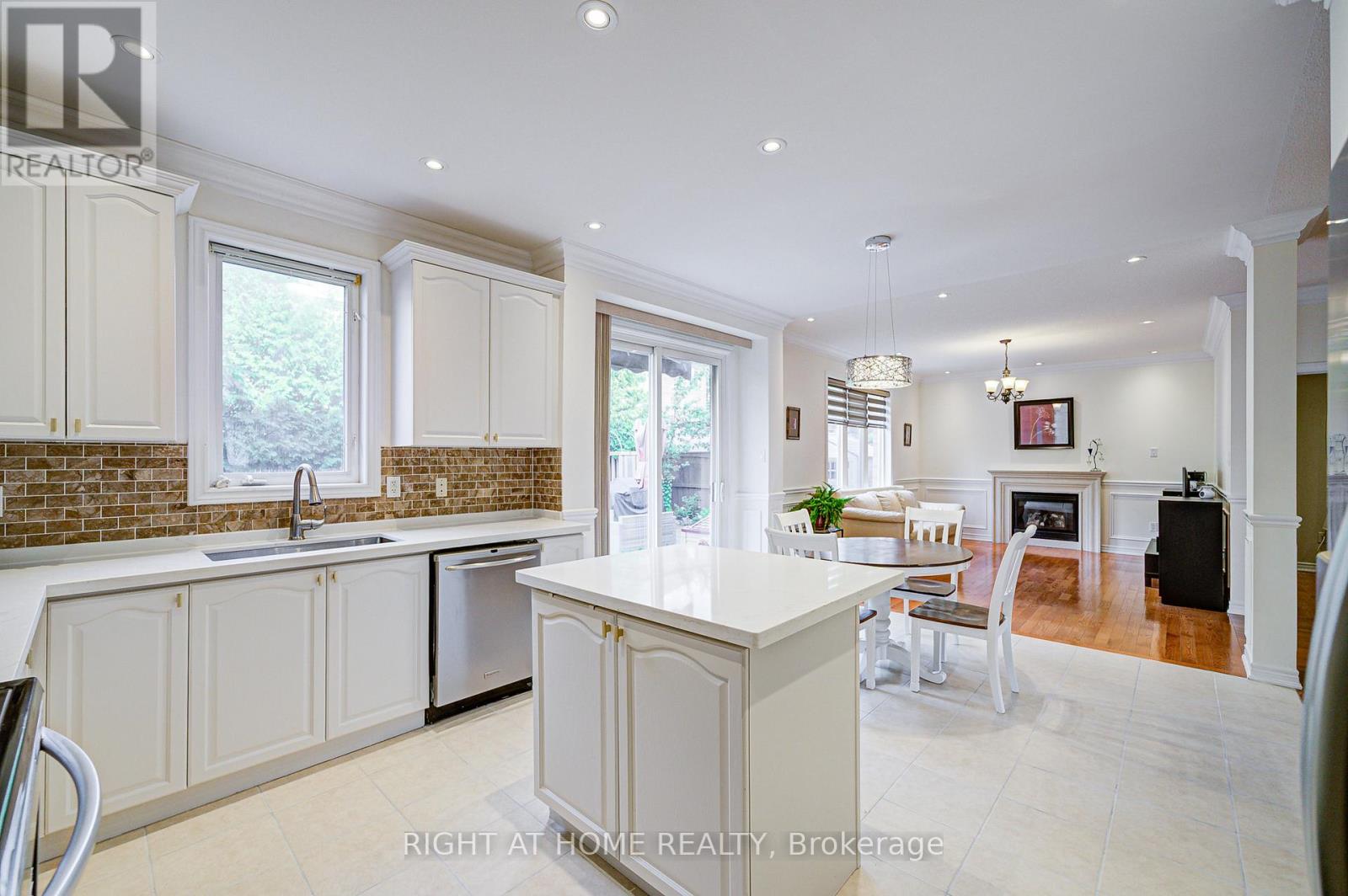 16 Milos Road, Richmond Hill, Ontario  L4E 0J9 - Photo 18 - N12297011