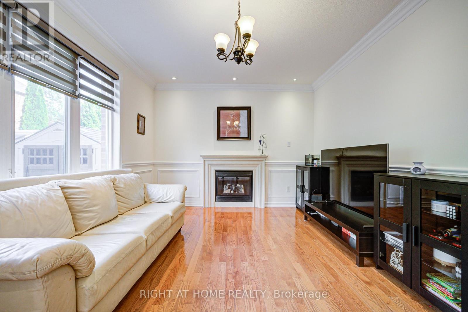 16 Milos Road, Richmond Hill, Ontario  L4E 0J9 - Photo 20 - N12297011