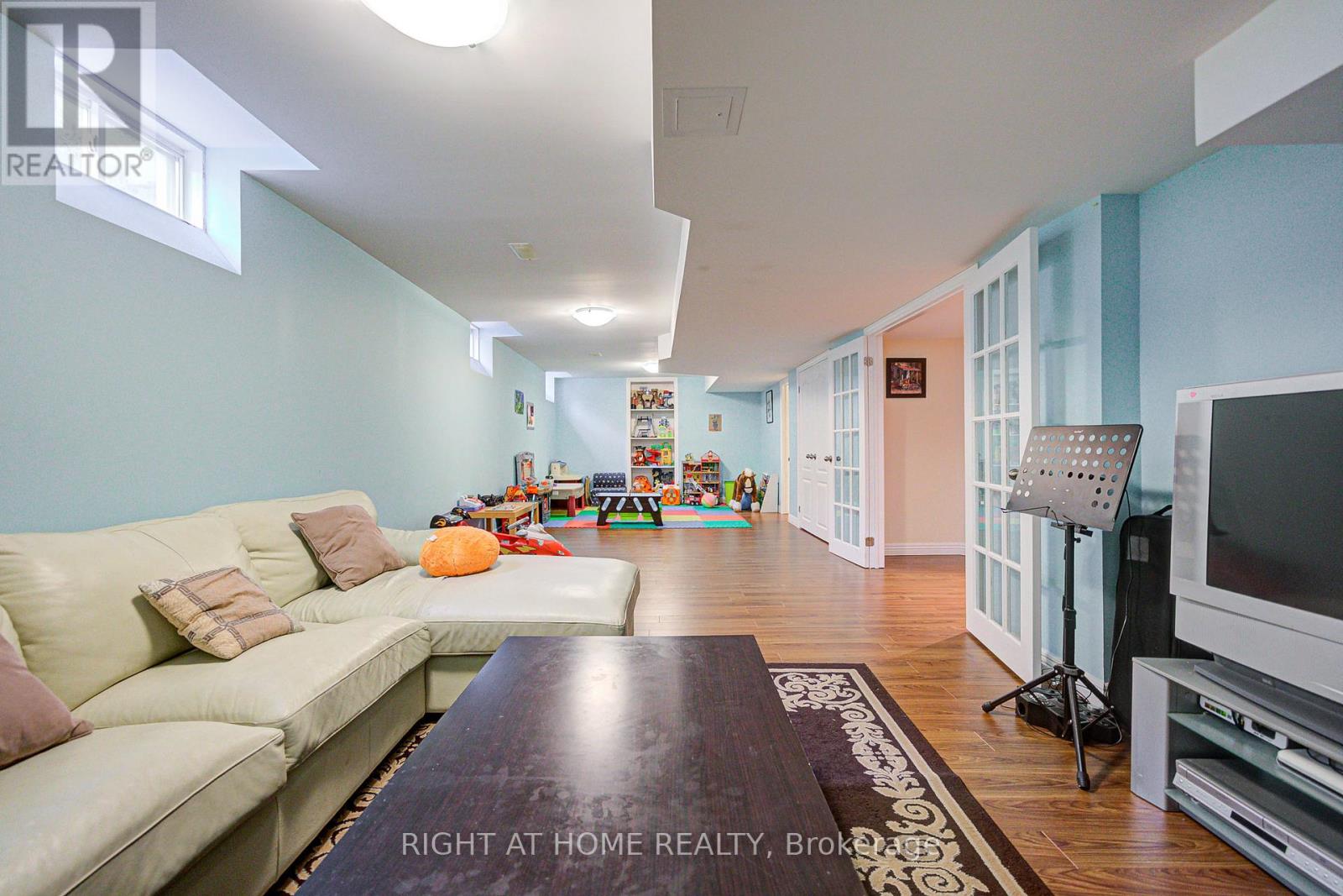 16 Milos Road, Richmond Hill, Ontario  L4E 0J9 - Photo 41 - N12297011