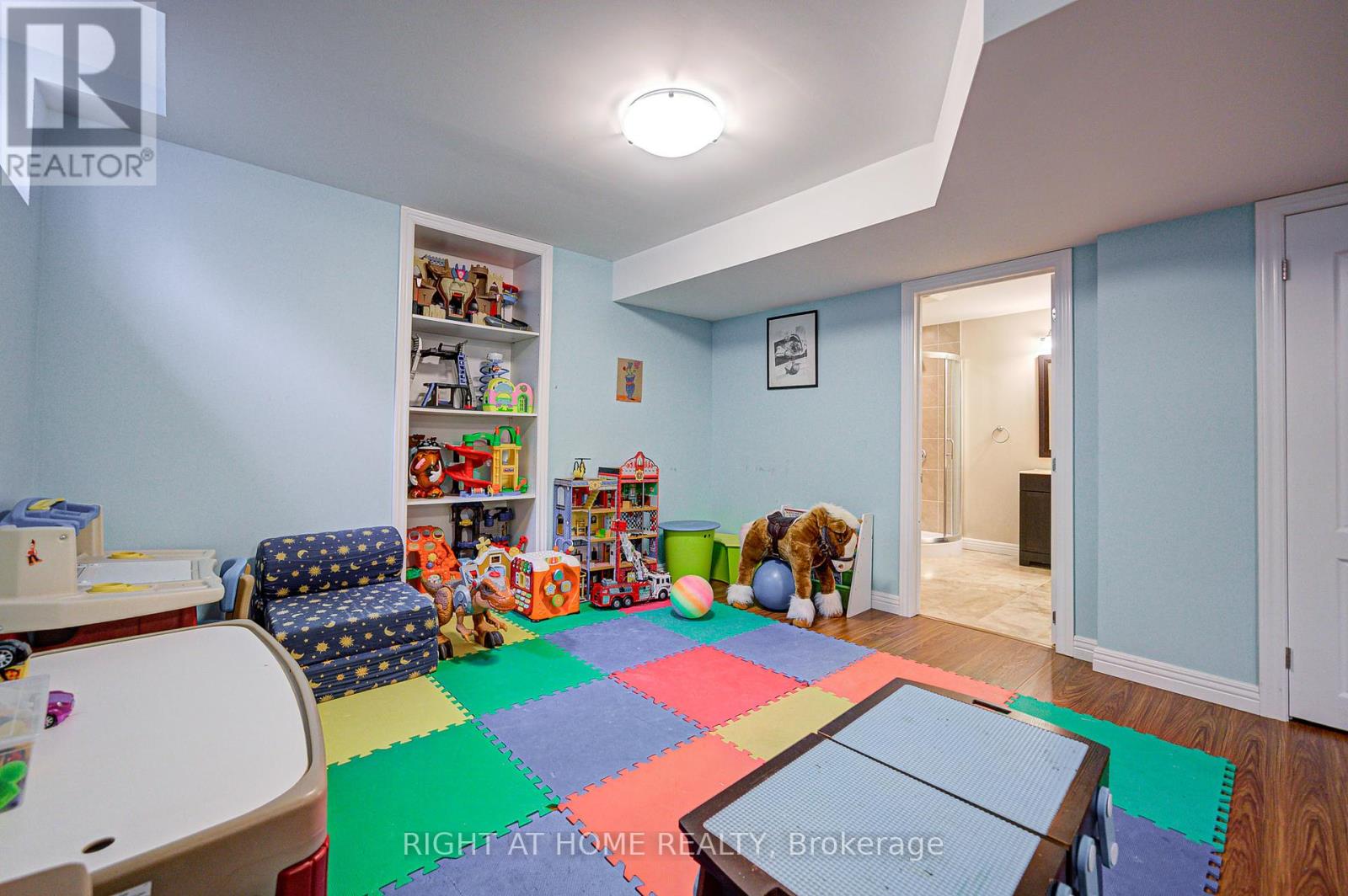 16 Milos Road, Richmond Hill, Ontario  L4E 0J9 - Photo 43 - N12297011