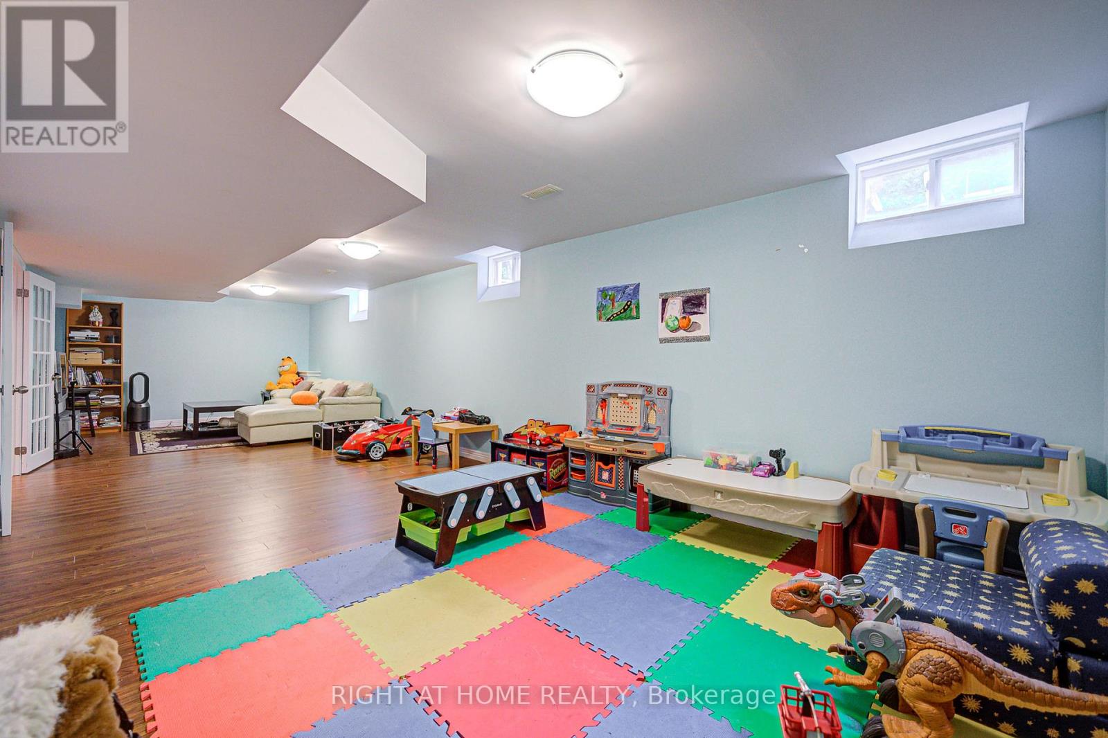 16 Milos Road, Richmond Hill, Ontario  L4E 0J9 - Photo 44 - N12297011
