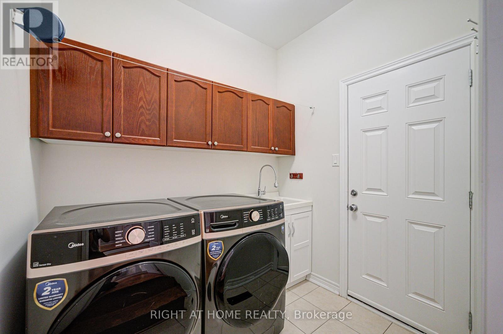 16 Milos Road, Richmond Hill, Ontario  L4E 0J9 - Photo 46 - N12297011