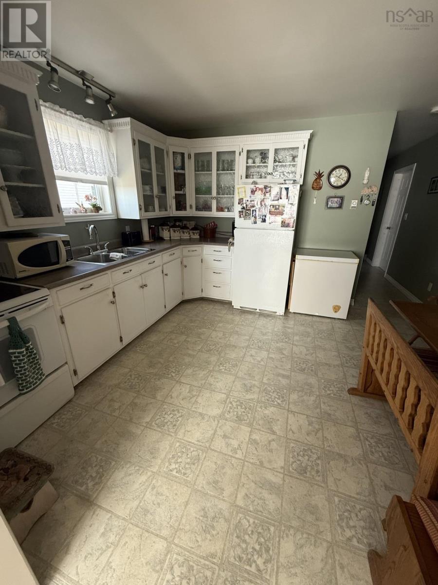 2633 Highway 206 Arichat, N.s., Arichat, Nova Scotia  B0E 1A0 - Photo 23 - 202504978