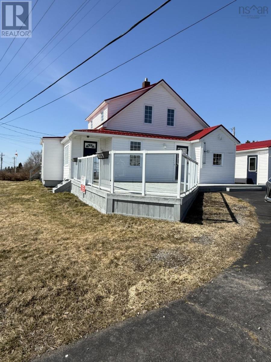 2633 Highway 206 Arichat, N.s., Arichat, Nova Scotia  B0E 1A0 - Photo 3 - 202504978