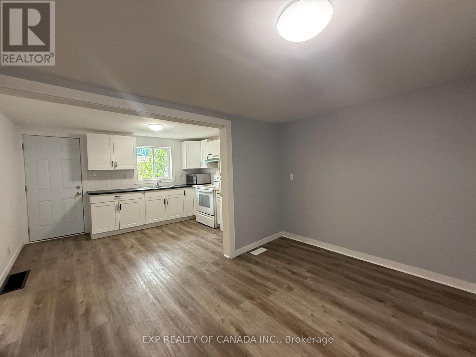 Property at 155 CEDAR STREET N image 5