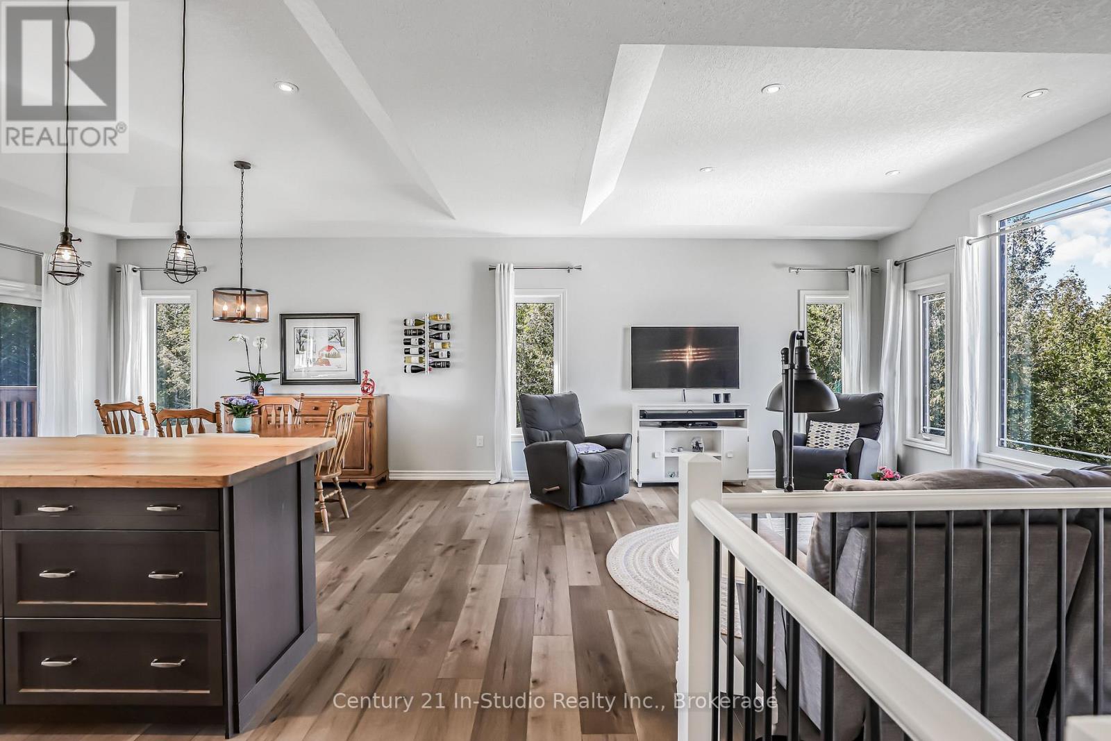 202 Meredith Way, Chatsworth, Ontario  N0H 1G0 - Photo 19 - X12098166