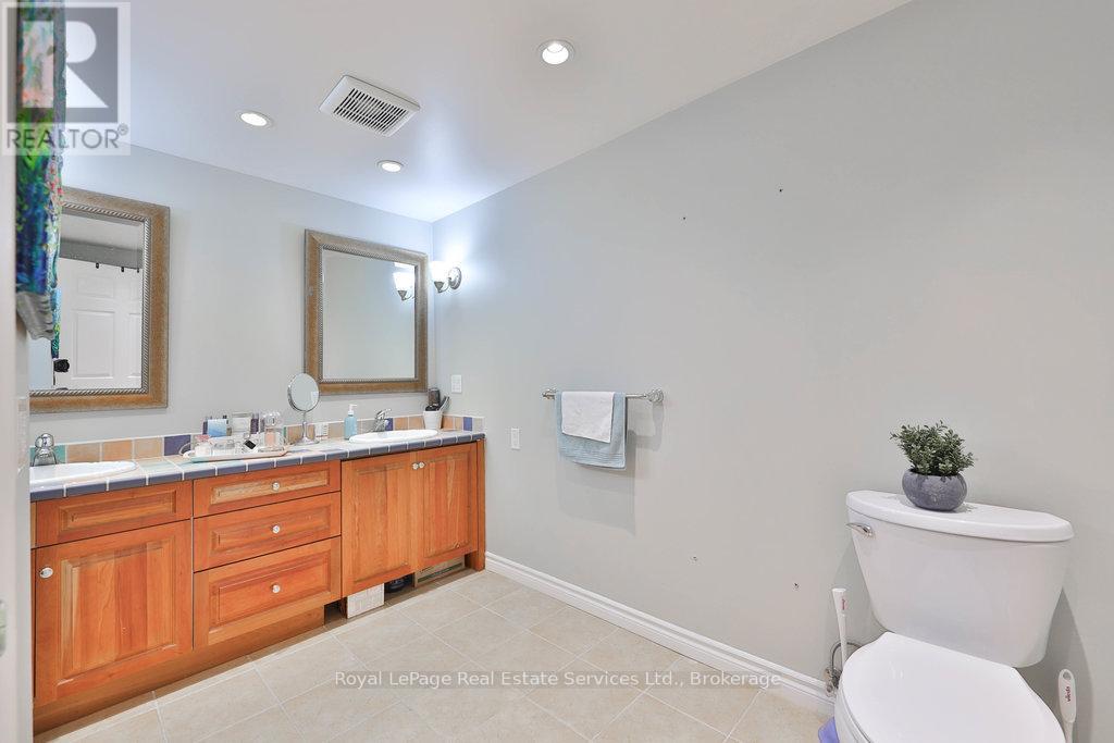 12 Ingleview Drive, Caledon, Ontario  L7C 1P3 - Photo 40 - W12297095