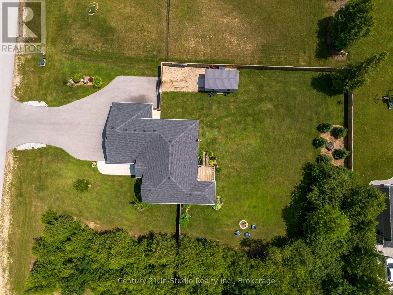 202 Meredith Way, Chatsworth, Ontario  N0H 1G0 - Photo 4 - X12098166