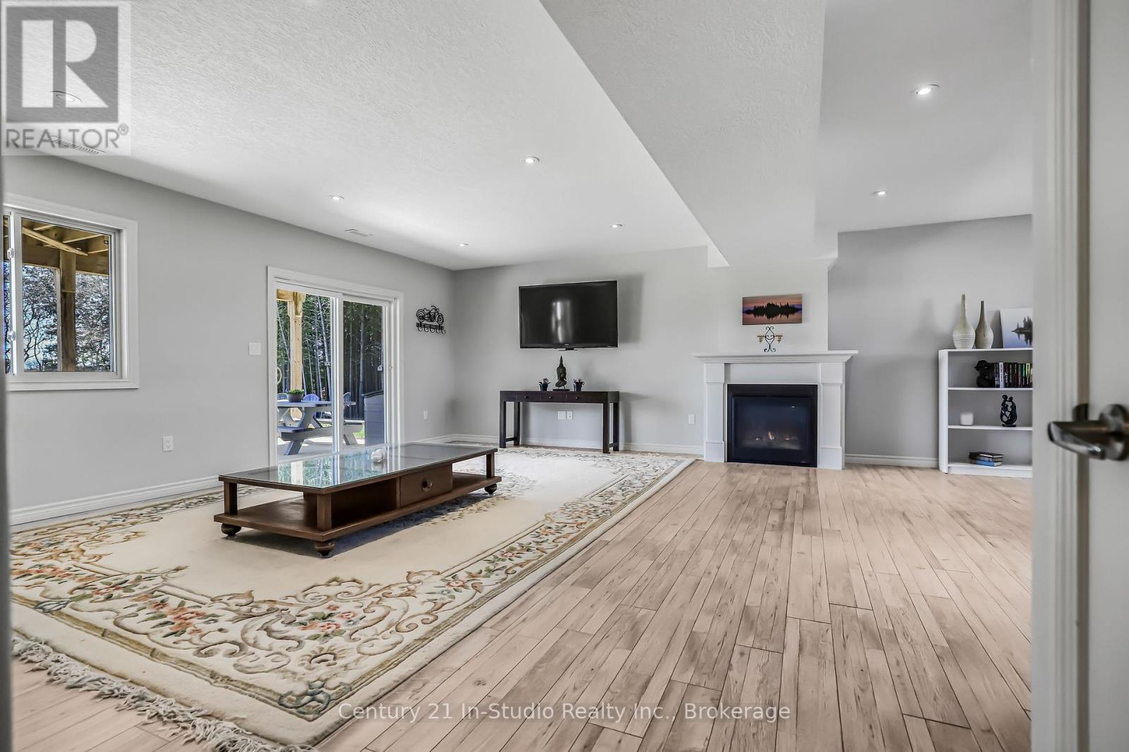 202 Meredith Way, Chatsworth, Ontario  N0H 1G0 - Photo 38 - X12098166