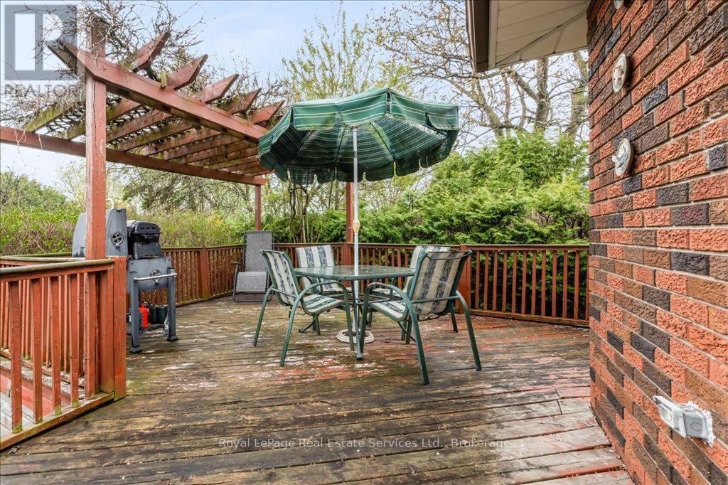51 Athens Street, Hamilton, Ontario  L9C 3K8 - Photo 25 - X12297069