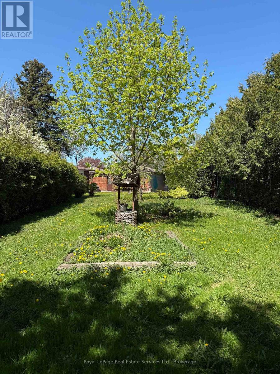 51 Athens Street, Hamilton, Ontario  L9C 3K8 - Photo 26 - X12297069
