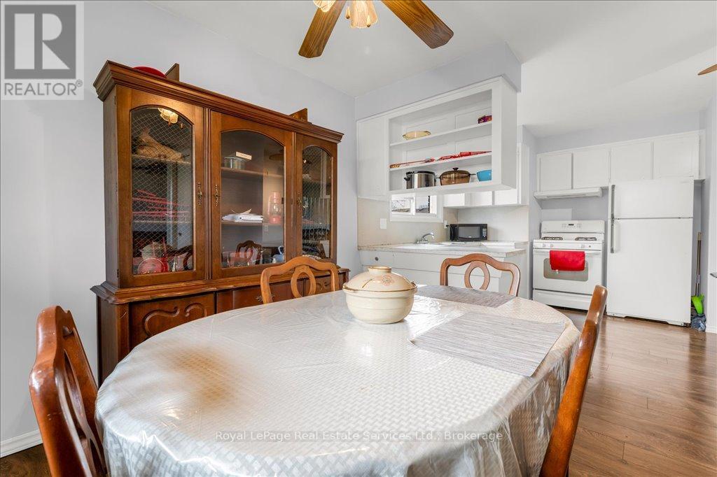 51 Athens Street, Hamilton, Ontario  L9C 3K8 - Photo 5 - X12297069