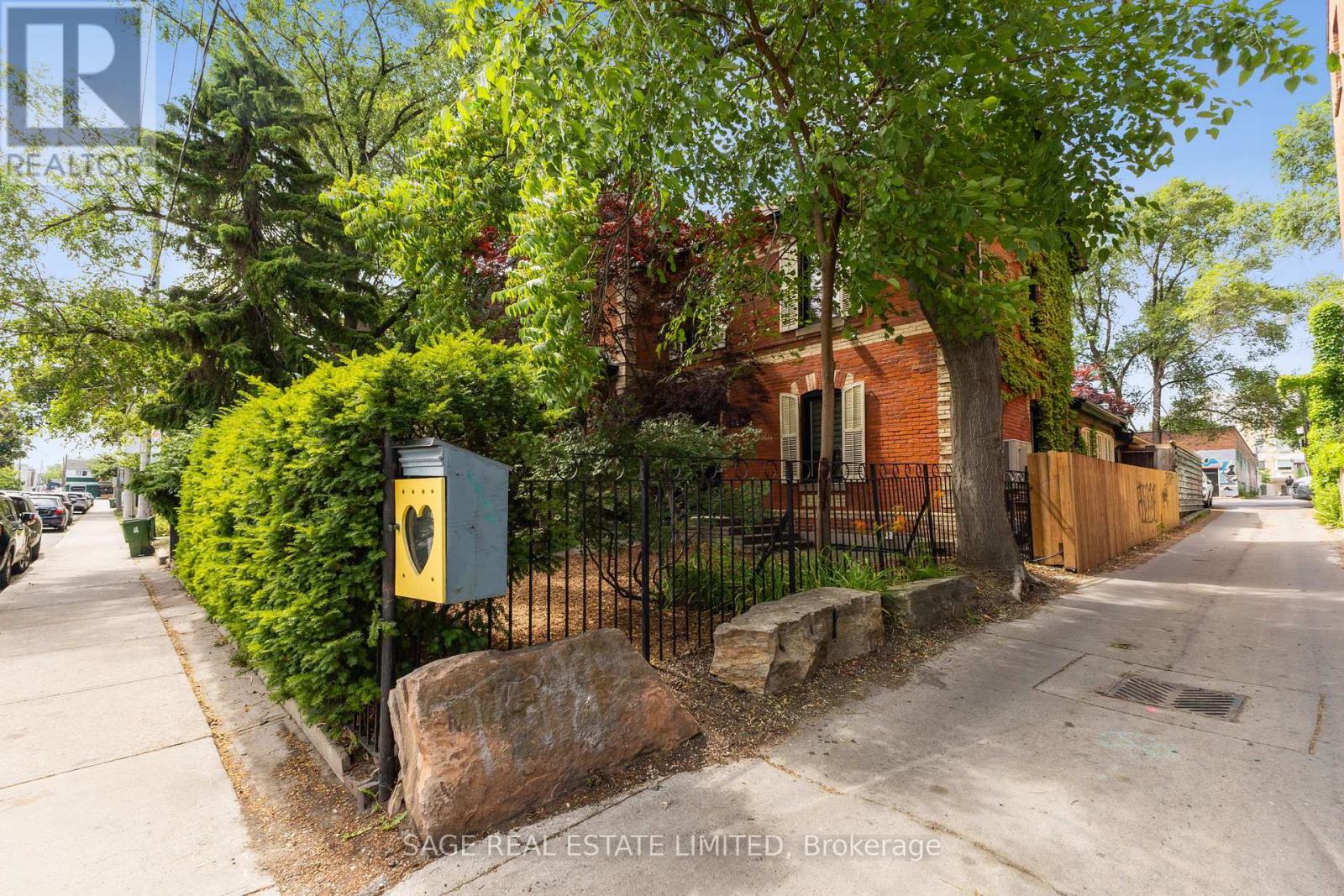 Property at 14 HALTON STREET image 4