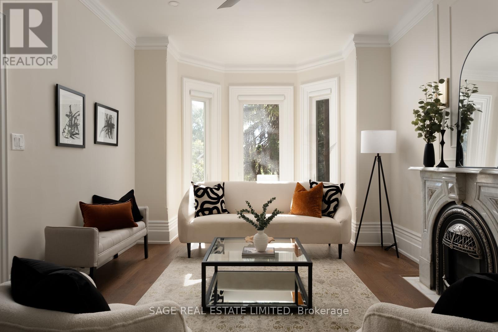 14 Halton Street, Toronto (Trinity-Bellwoods), Ontario  M6J 1R3 - Photo 8 - C12276303