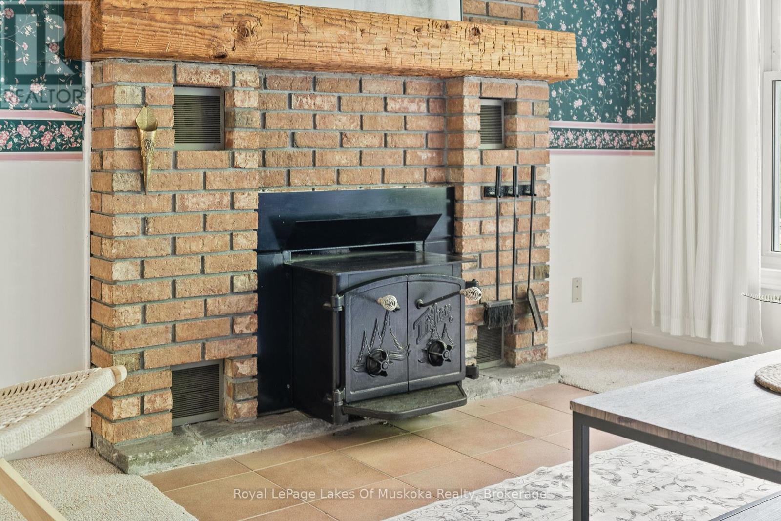 37 Church Street, Bracebridge, Ontario  P1L 2A2 - Photo 27 - X12297090