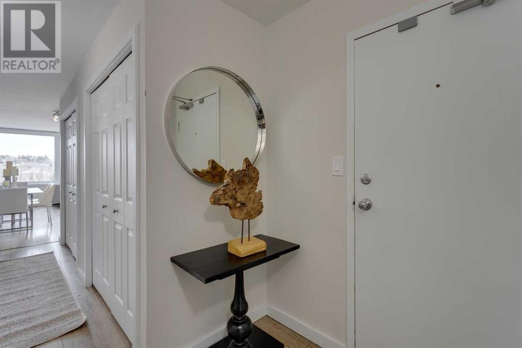 Property at 550, 310 8 Street SW image 3