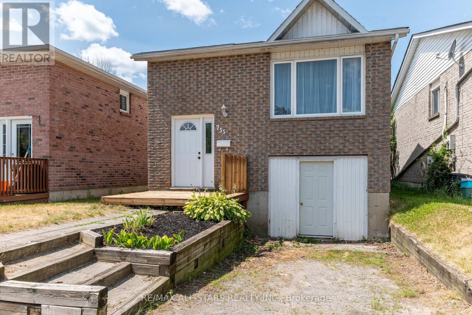 Property at 755 MOUNTAIN ASH ROAD image 2