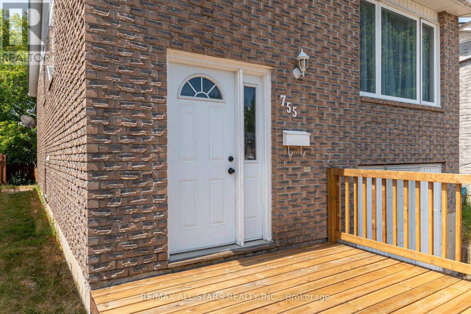 Property at 755 MOUNTAIN ASH ROAD image 3