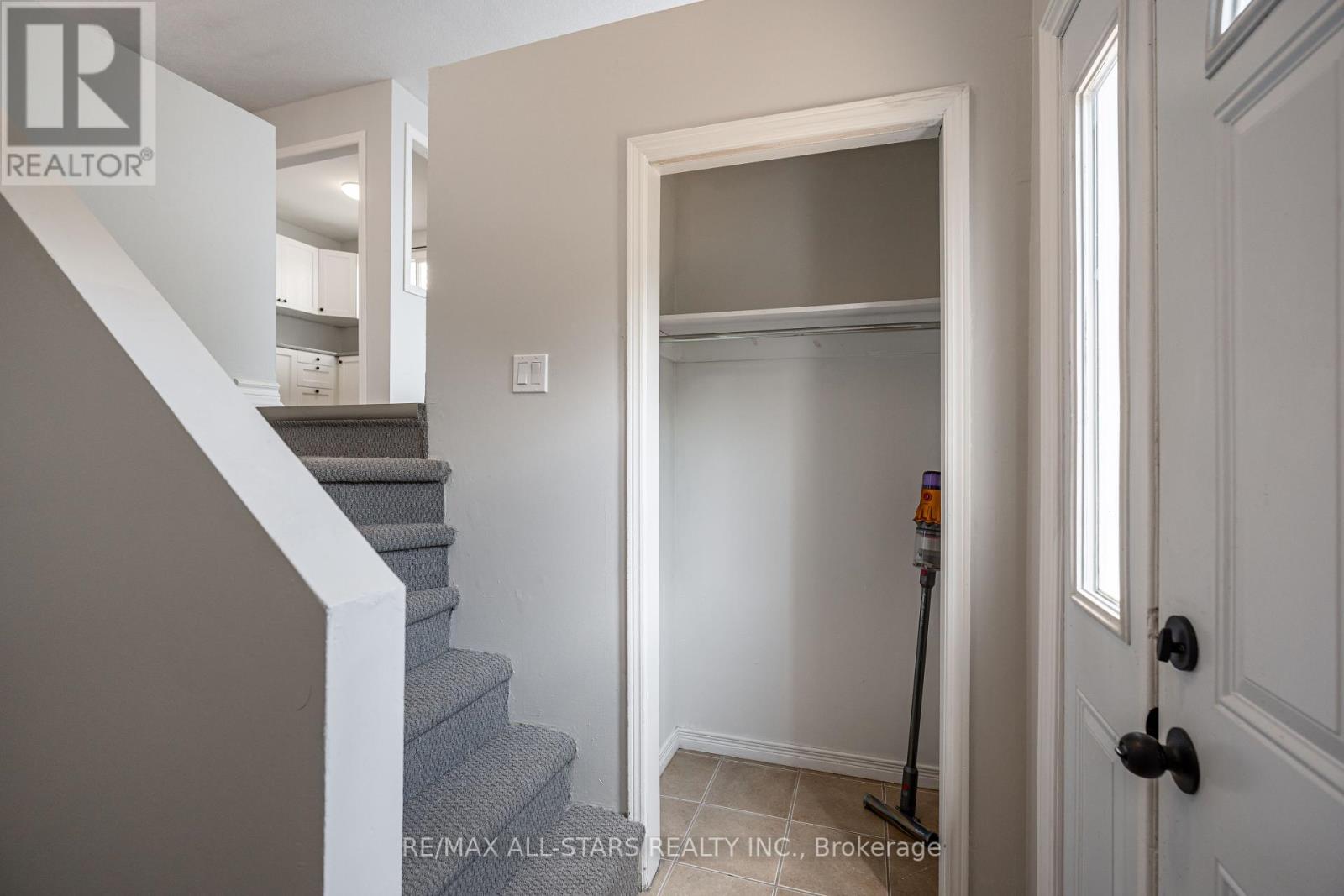 Property at 755 MOUNTAIN ASH ROAD image 4