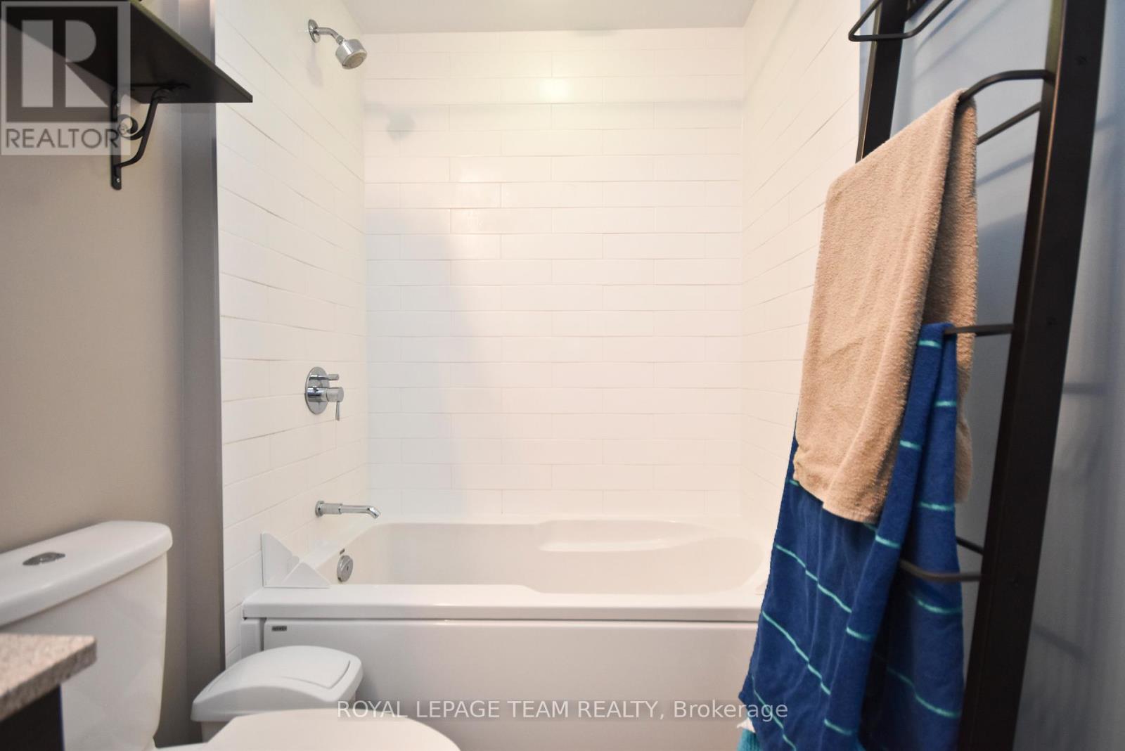 211 - 354 Gladstone Avenue, Ottawa, Ontario  K2P 0R4 - Photo 13 - X12297203