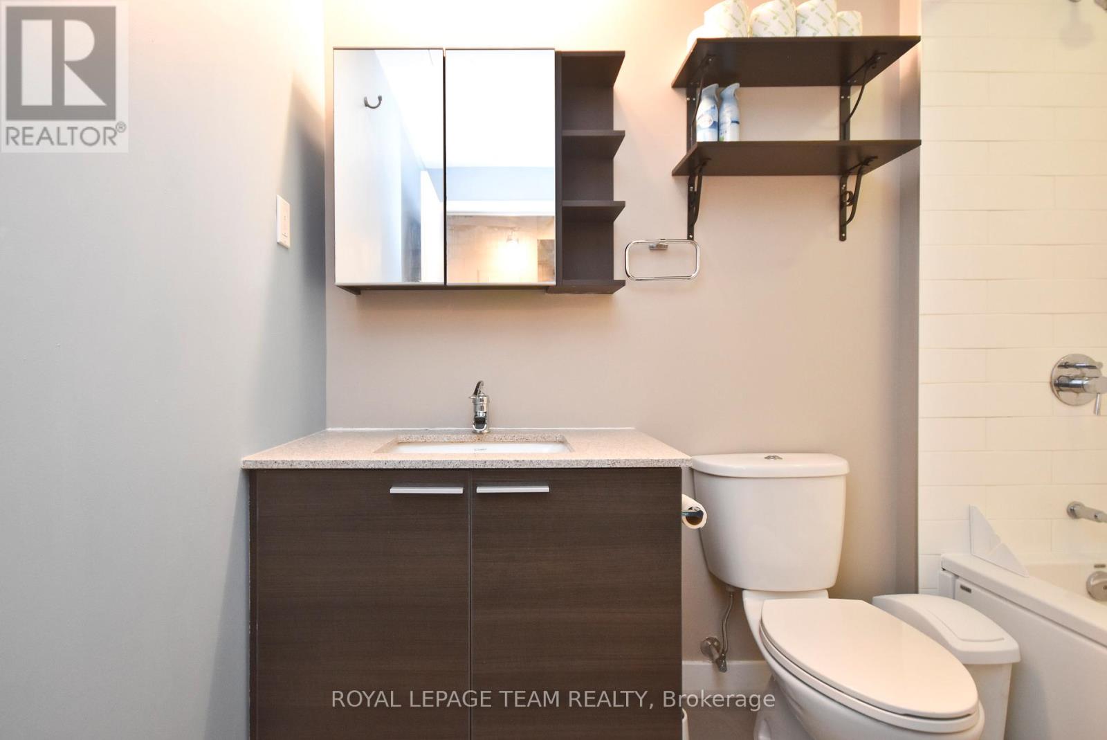 211 - 354 Gladstone Avenue, Ottawa, Ontario  K2P 0R4 - Photo 14 - X12297203