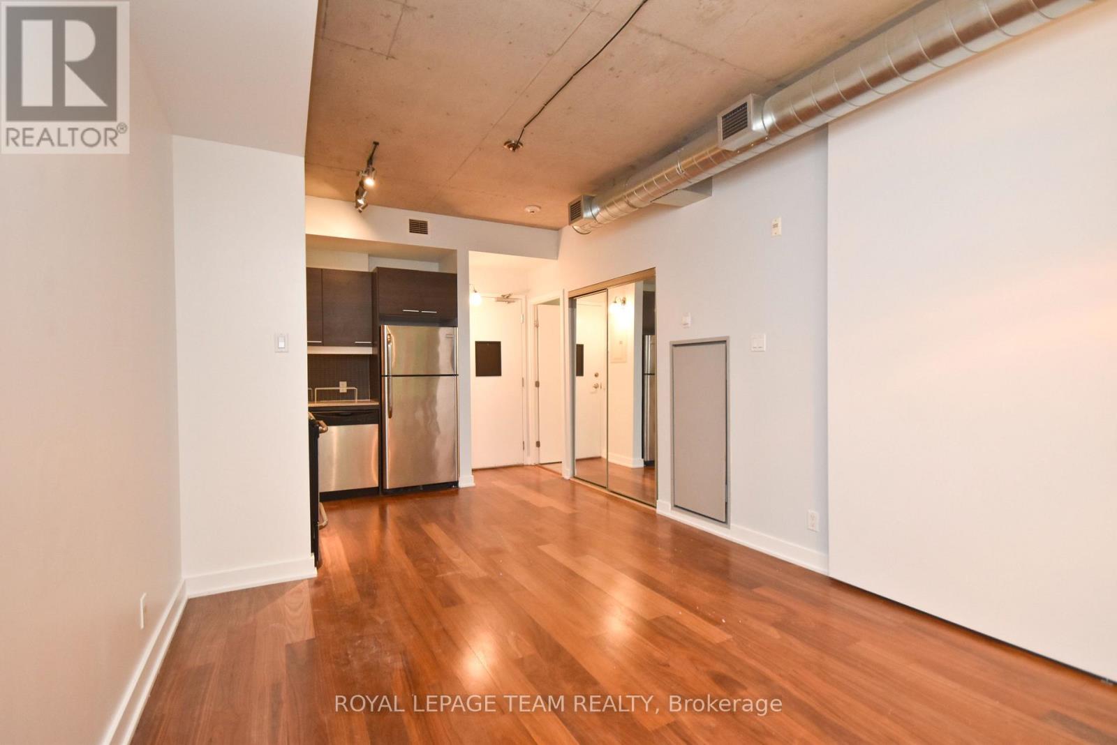 211 - 354 Gladstone Avenue, Ottawa, Ontario  K2P 0R4 - Photo 8 - X12297203