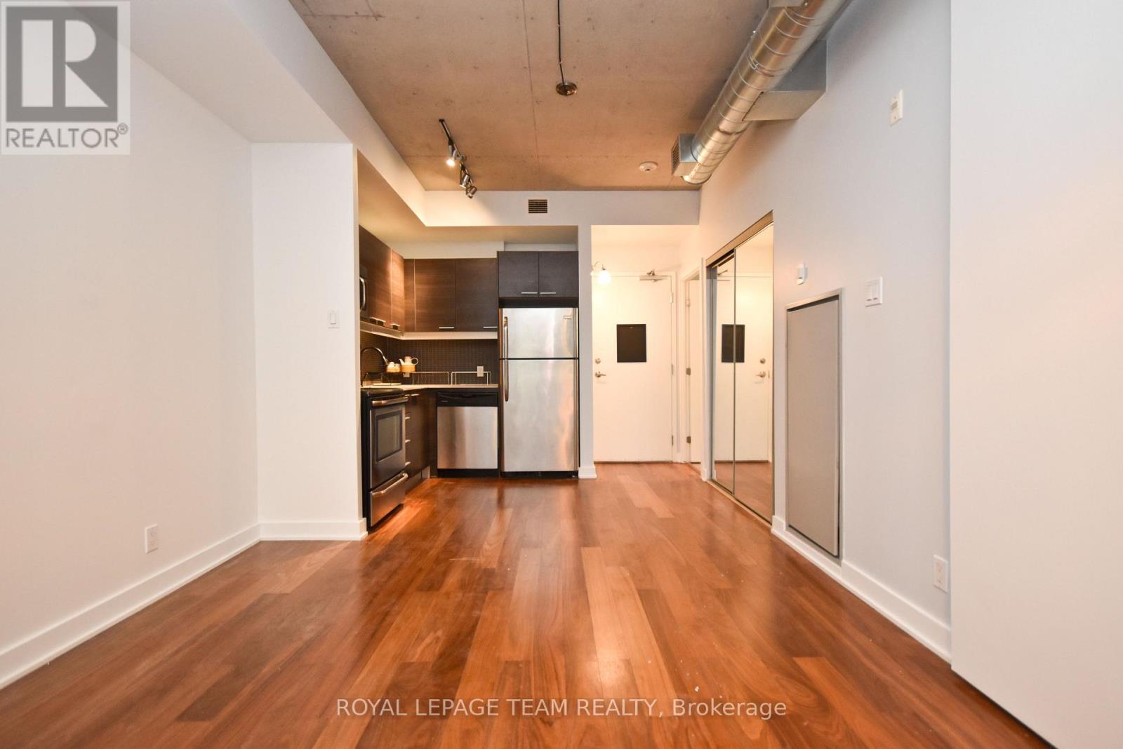 211 - 354 Gladstone Avenue, Ottawa, Ontario  K2P 0R4 - Photo 9 - X12297203
